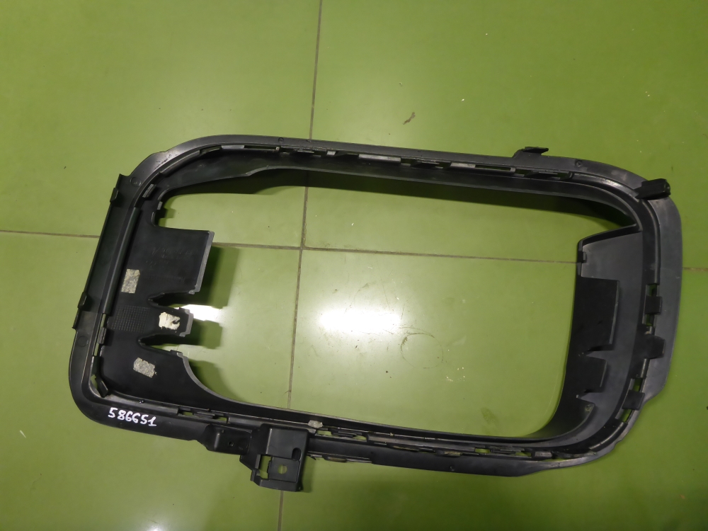 Накладка переднего бампера правая