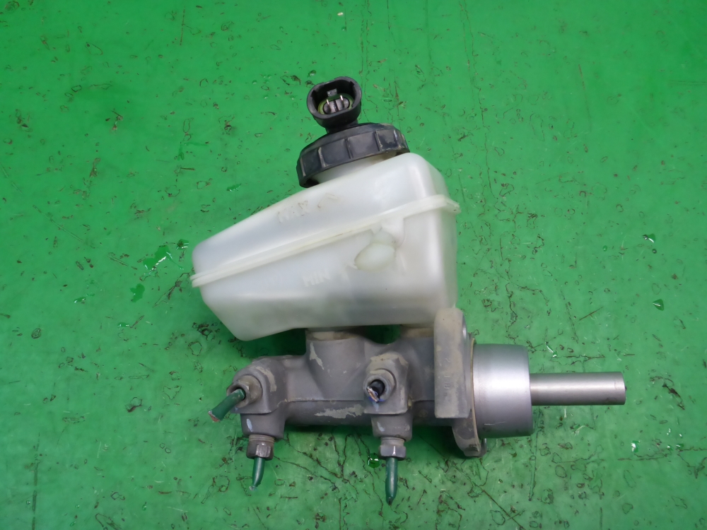 Цилиндр тормозной главный