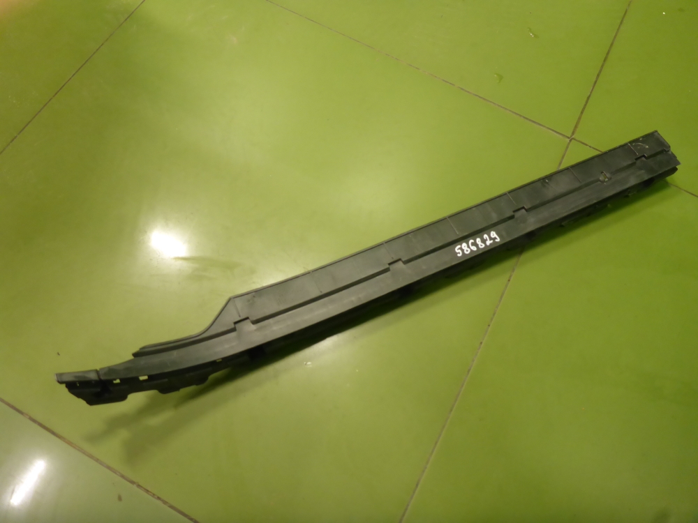 Кронштейн заднего бампера правый