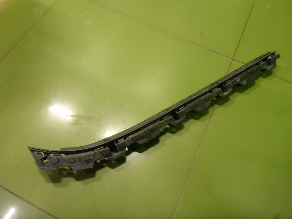 Кронштейн заднего бампера правый