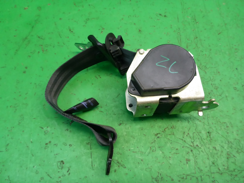 Ремень безопасности