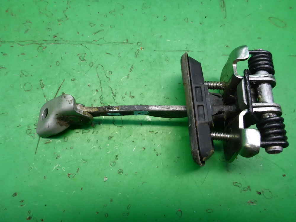 Ограничитель двери