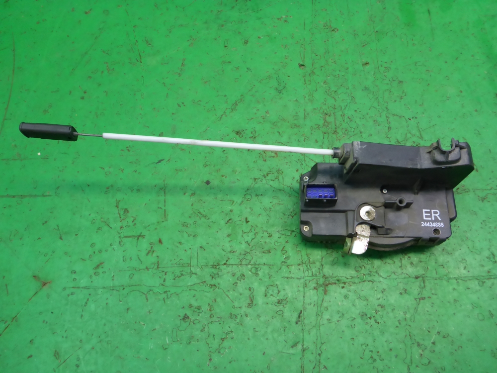 Замок двери передней правой