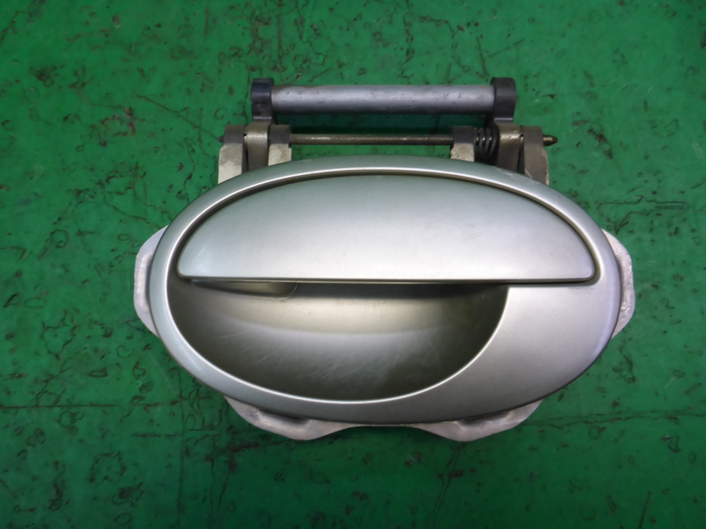 Ручка двери задней наружная левая