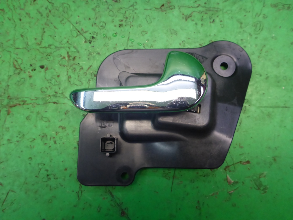 Ручка двери задней внутренняя правая