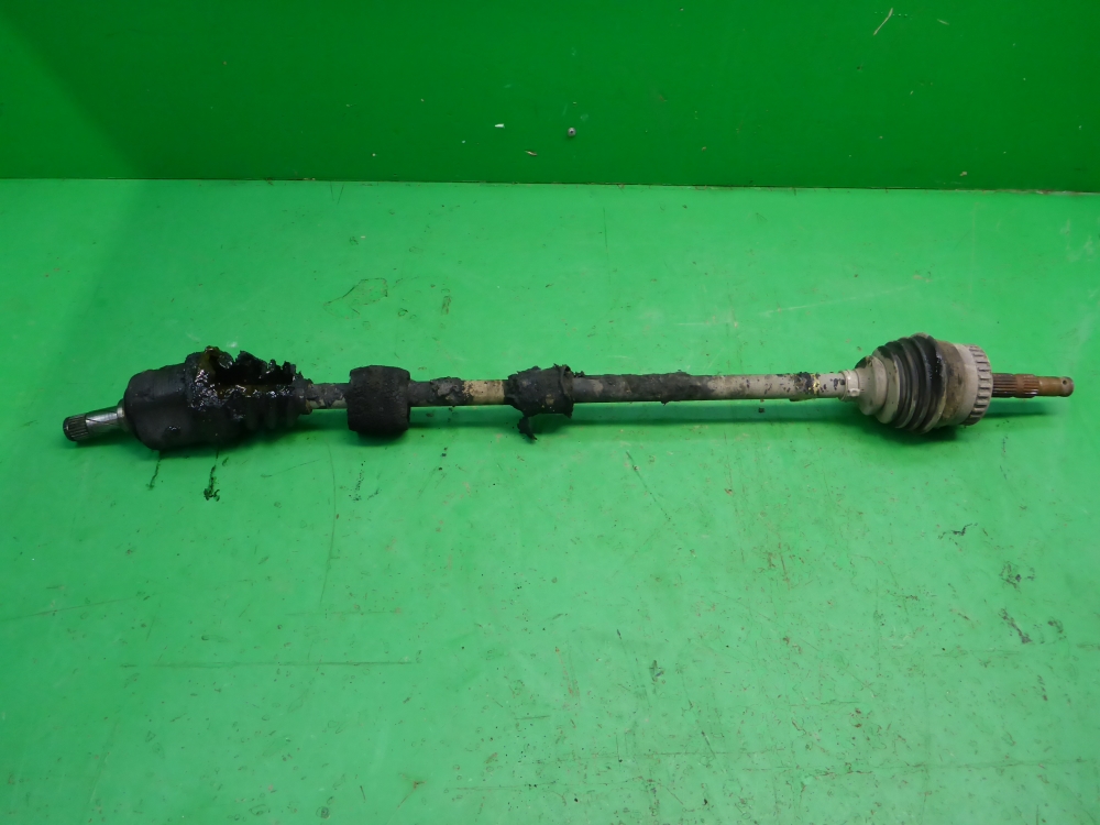 Полуось передняя правая
