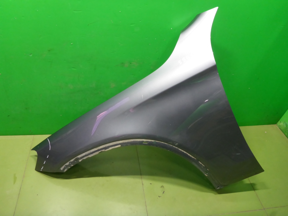 Крыло переднее левое