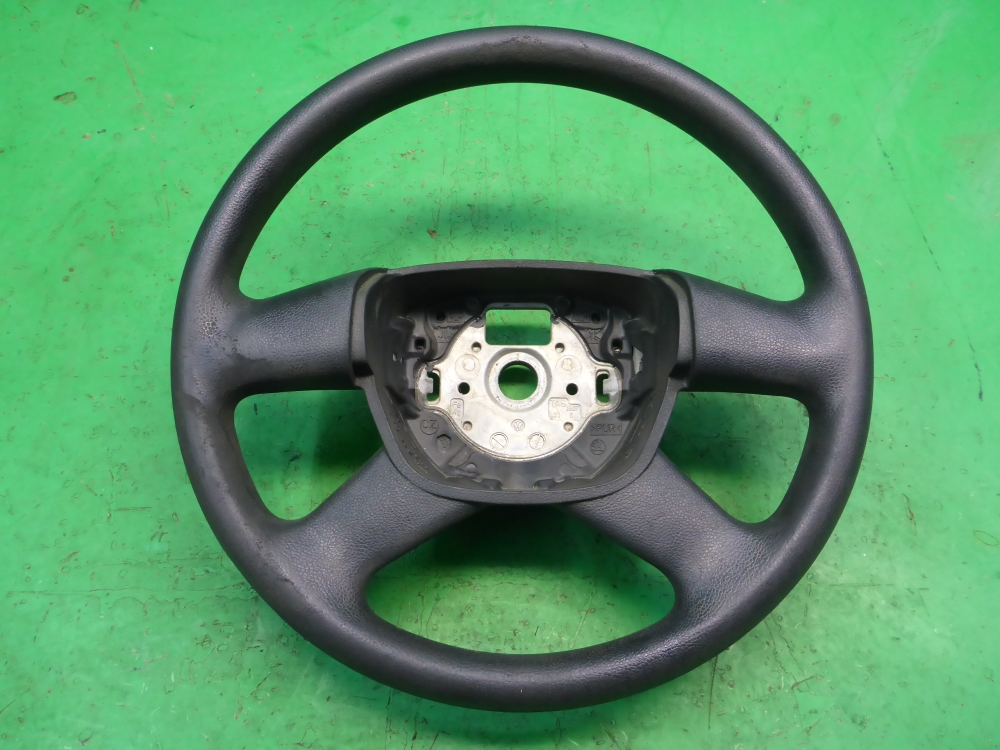 Рулевое колесо (руль)