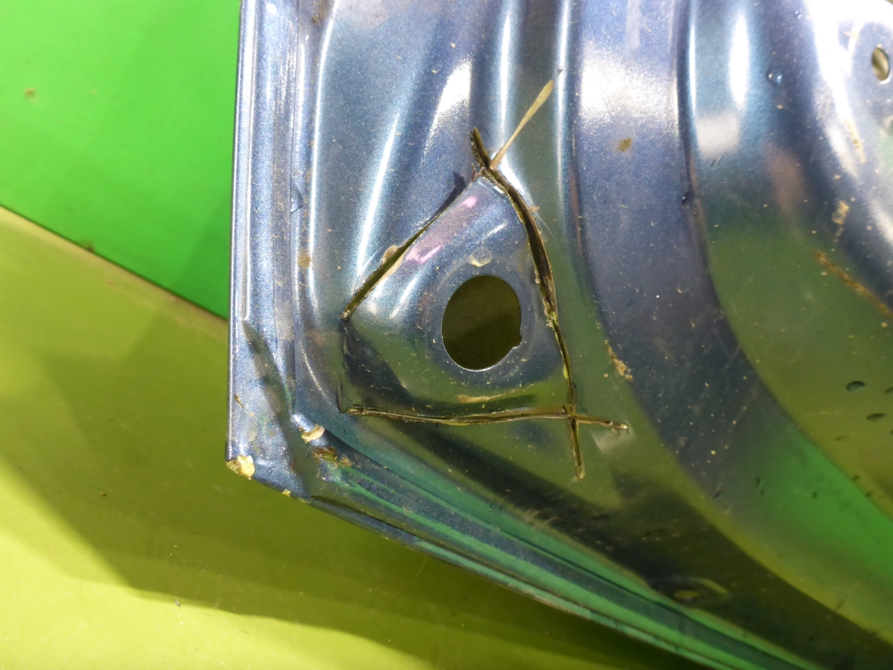 Дверь багажника