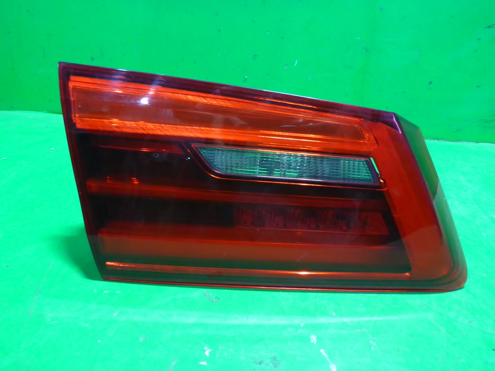 Фонарь задний внутренний левый