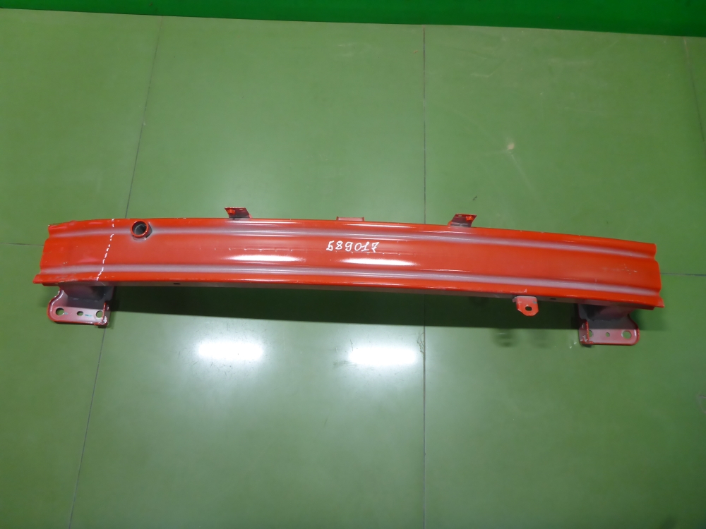 Усилитель переднего бампера