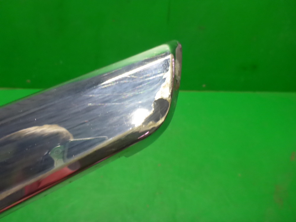 Накладка двери передней правой