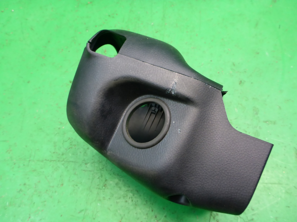 Кожух рулевой колонки