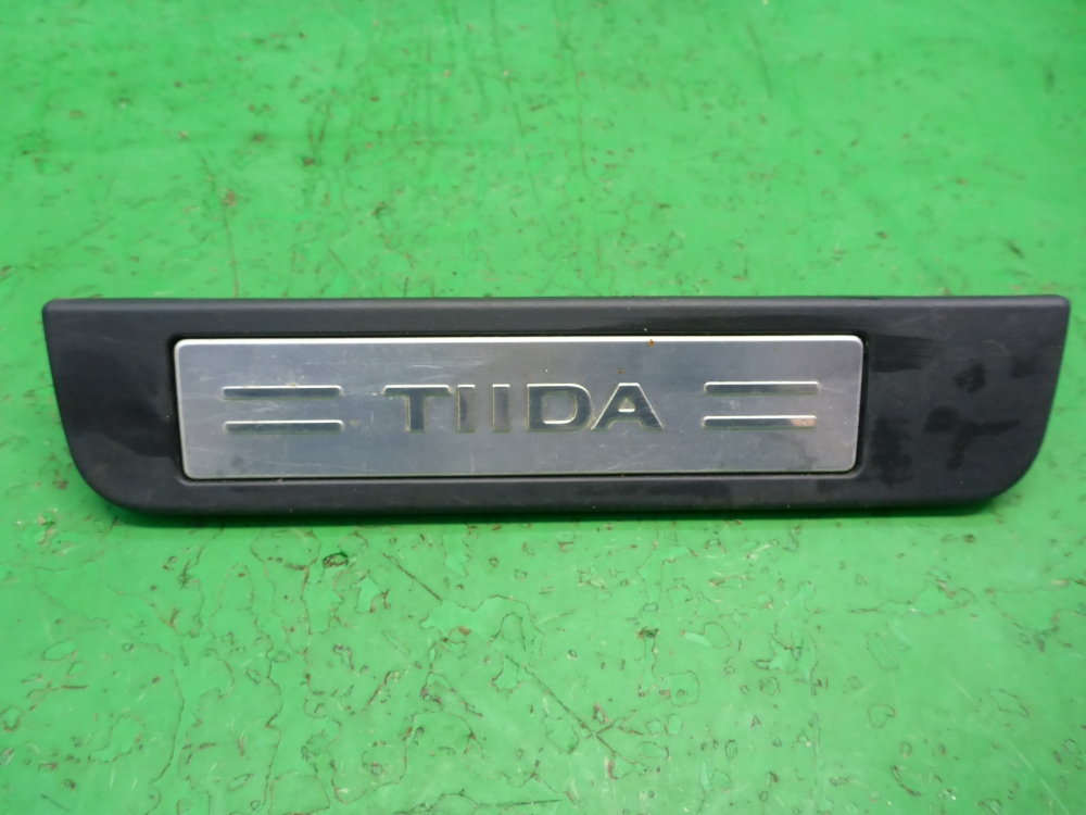 Накладка порога (внутренняя)