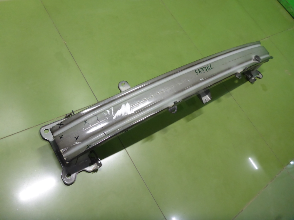 Усилитель переднего бампера