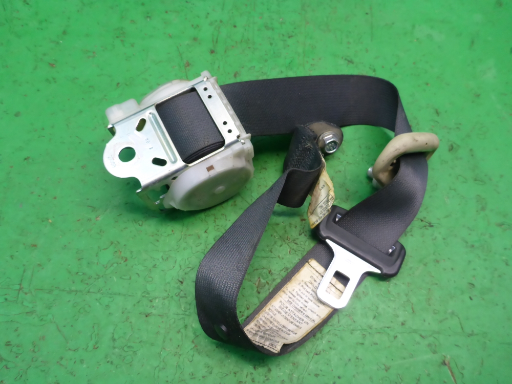 Ремень безопасности