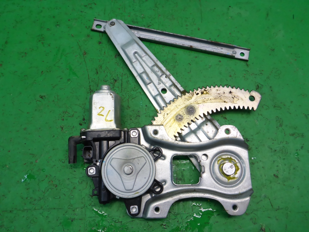 Стеклоподъемник электр. задний левый