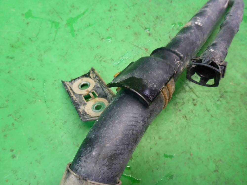 Горловина топливного бака