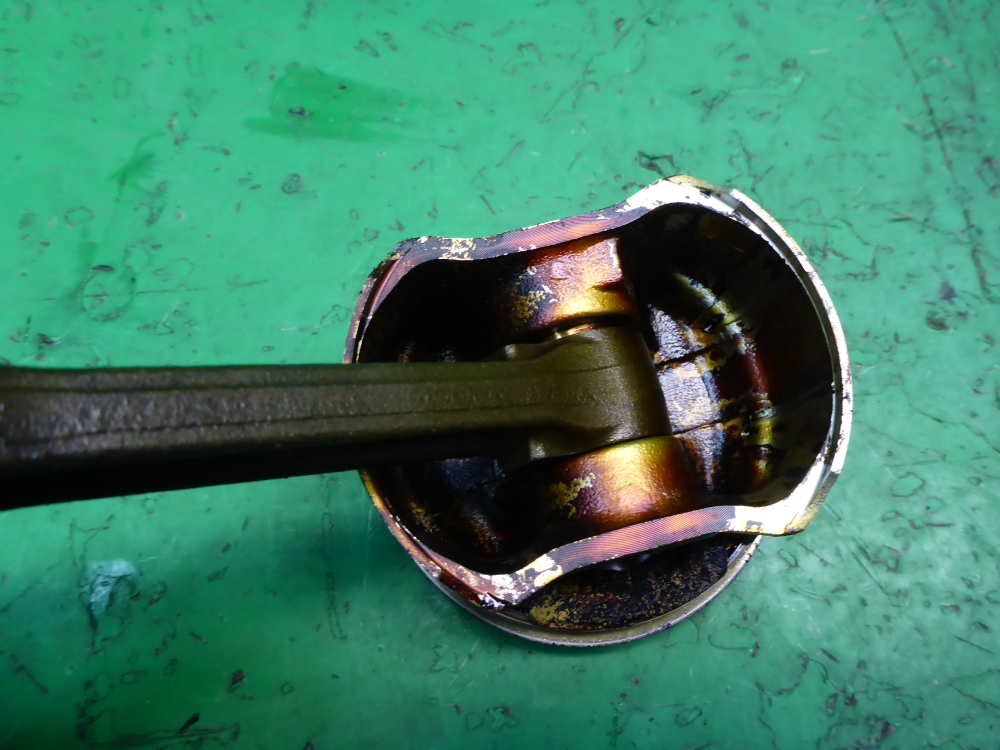 Поршень с шатуном