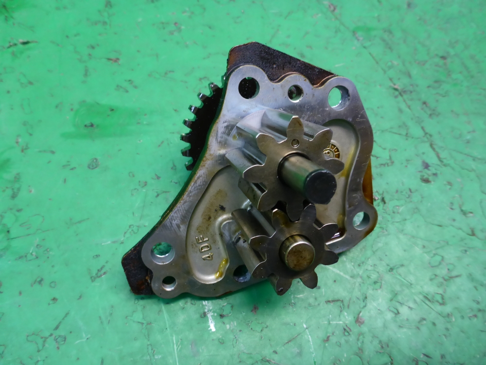 Насос масляный