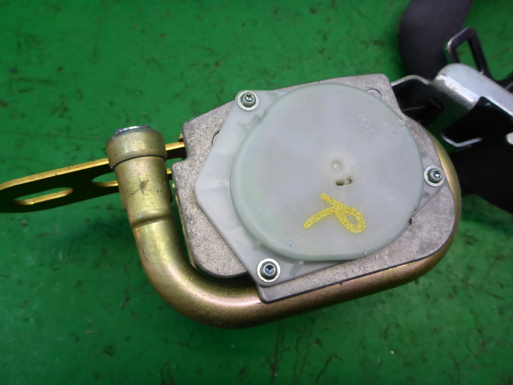 Ремень безопасности с пиропатроном