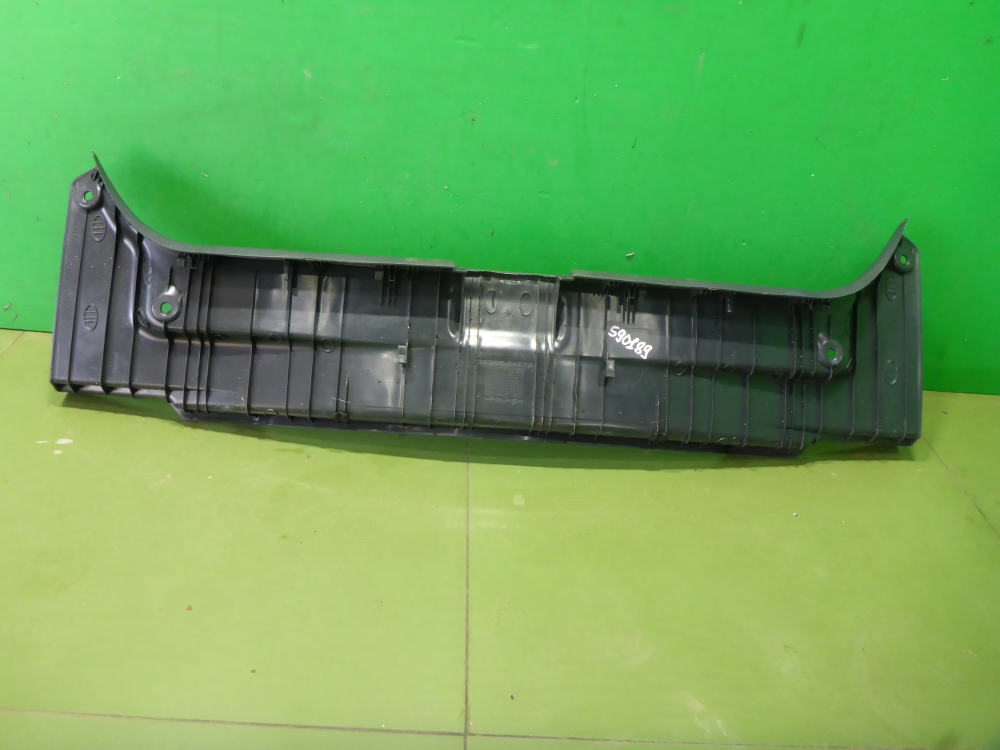 Обшивка багажника