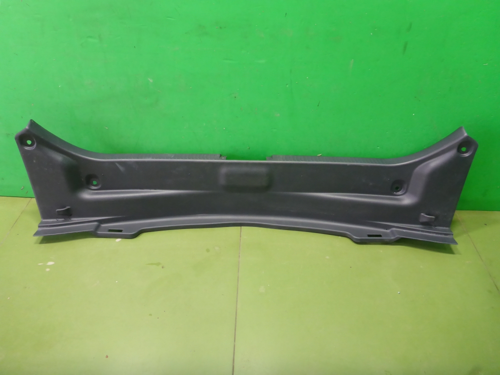 Обшивка багажника