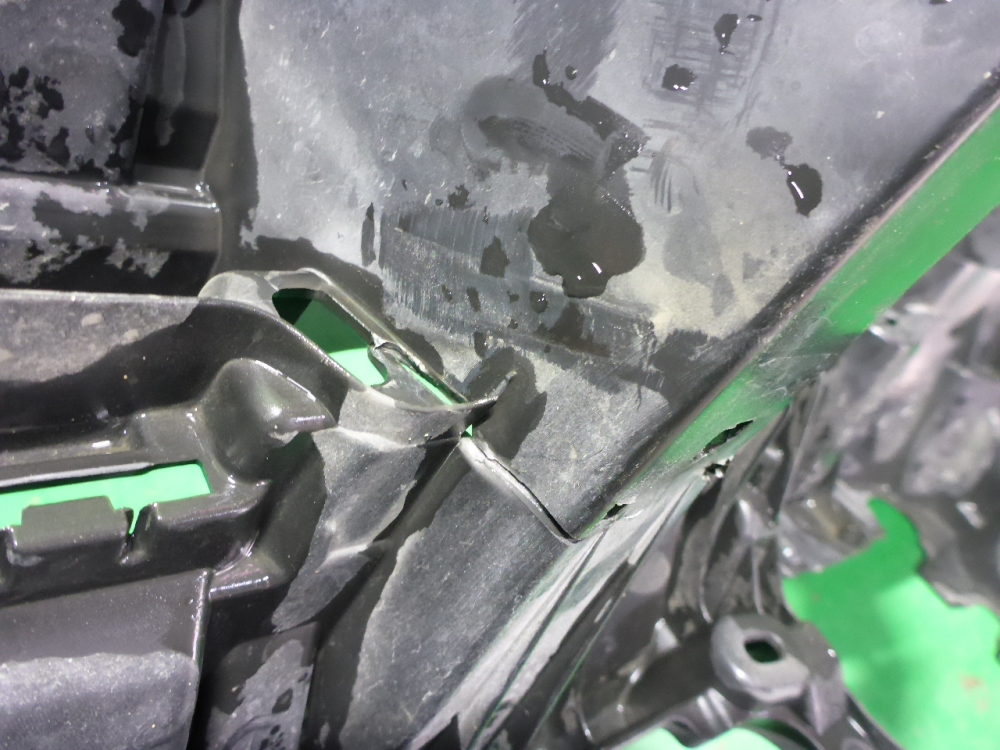 Кронштейн переднего бампера