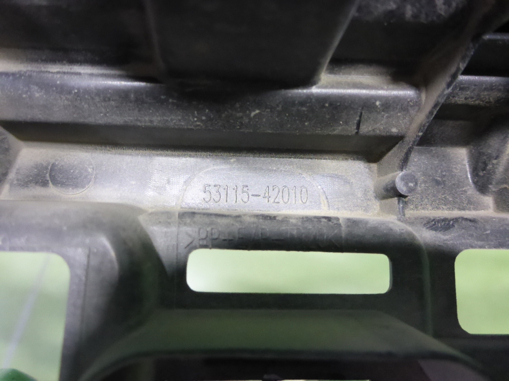 Кронштейн переднего бампера