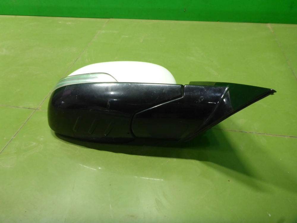 Зеркало правое электрическое