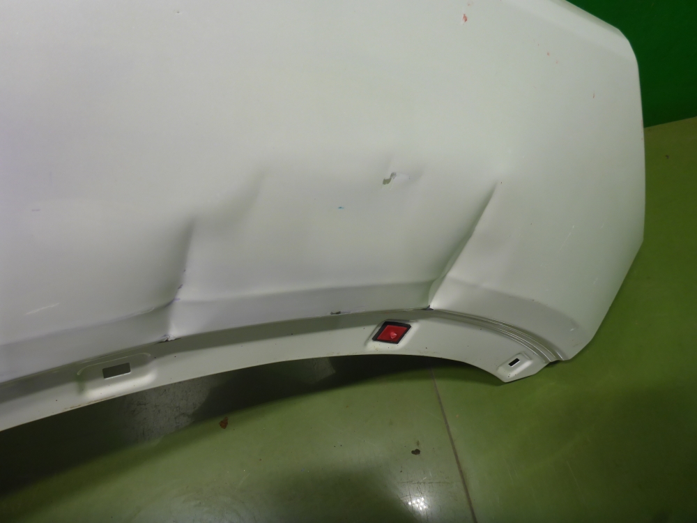 Крыло переднее правое