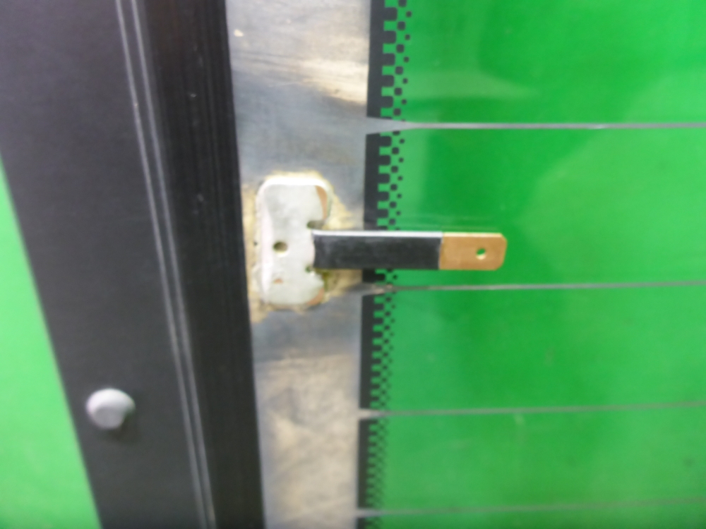 Стекло двери багажника