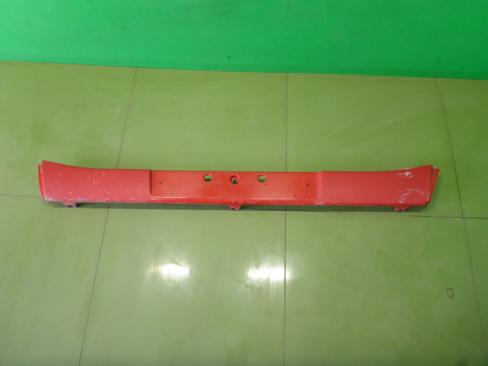 Накладка переднего бампера центральная