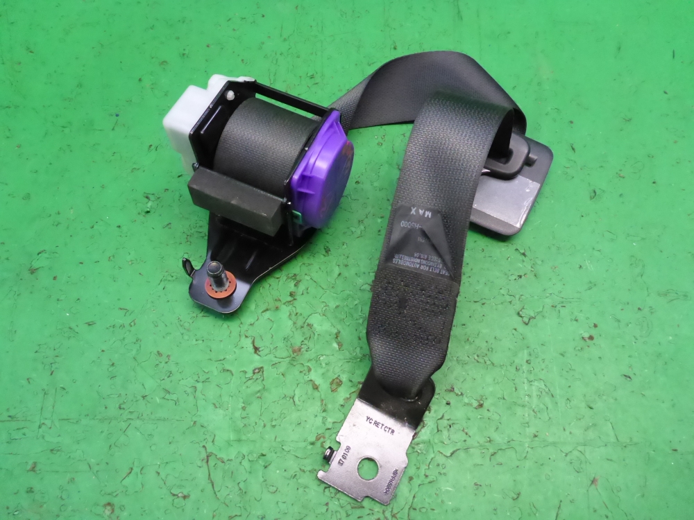 Ремень безопасности