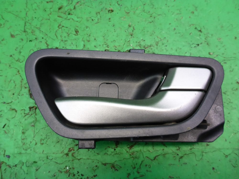Ручка двери задней внутренняя правая