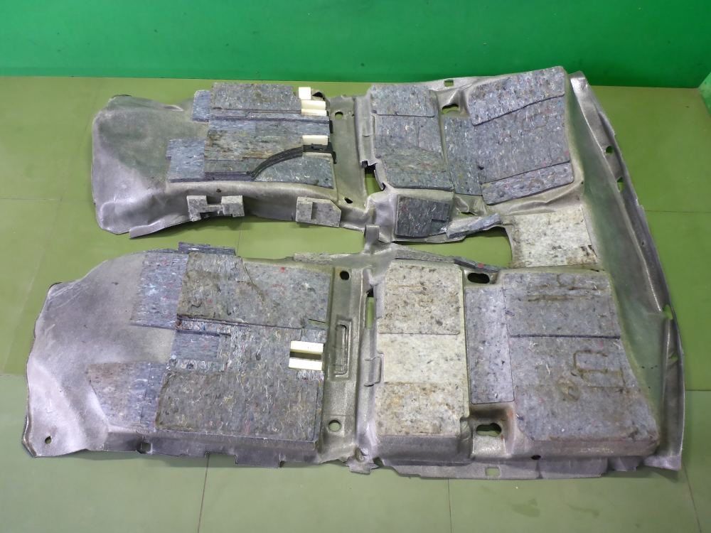 Покрытие напольное (ковролин)