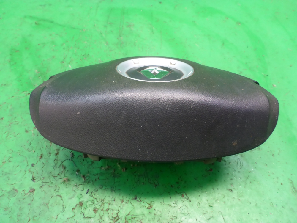 Подушка безопасности в рулевое колесо