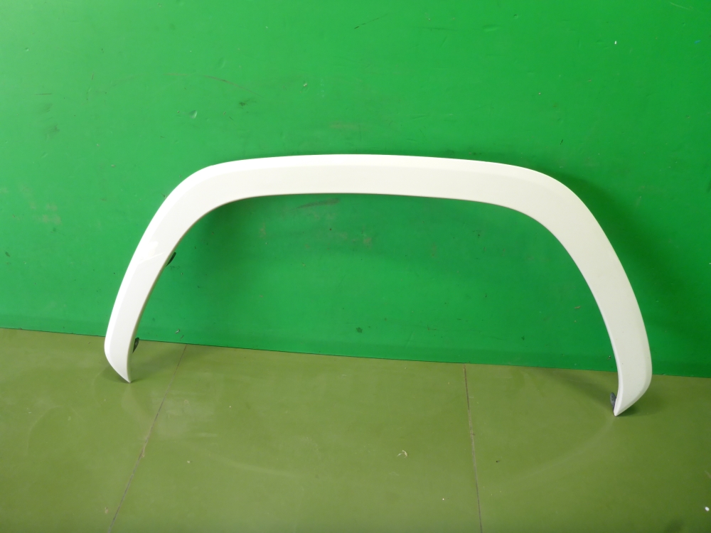 Накладка переднего крыла левого