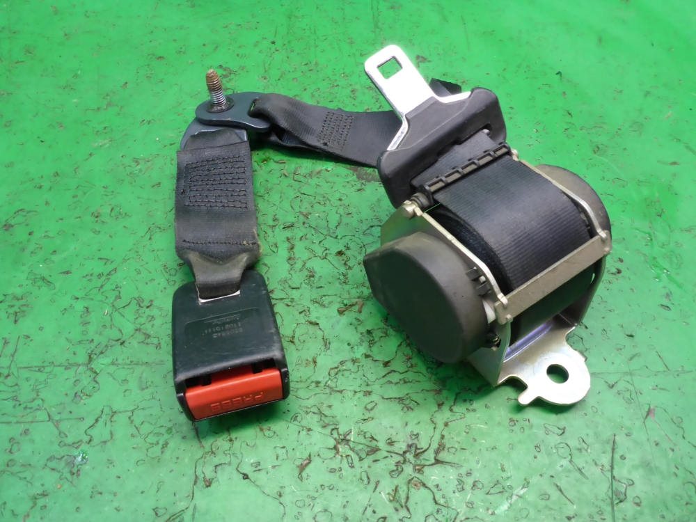 Ремень безопасности