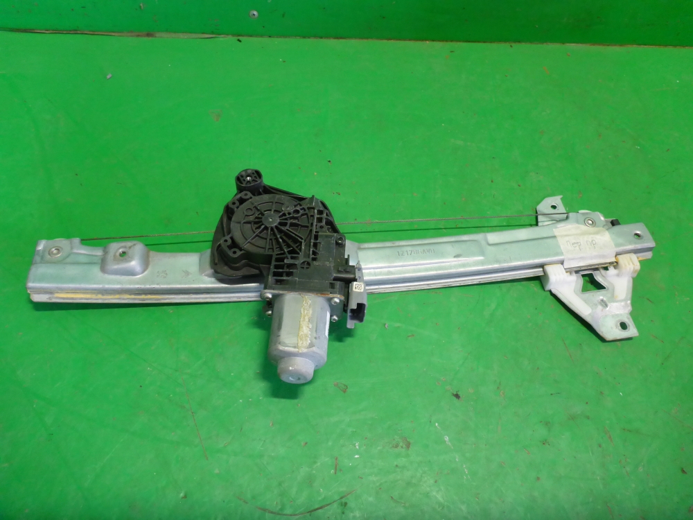 Стеклоподъемник электр. передний правый