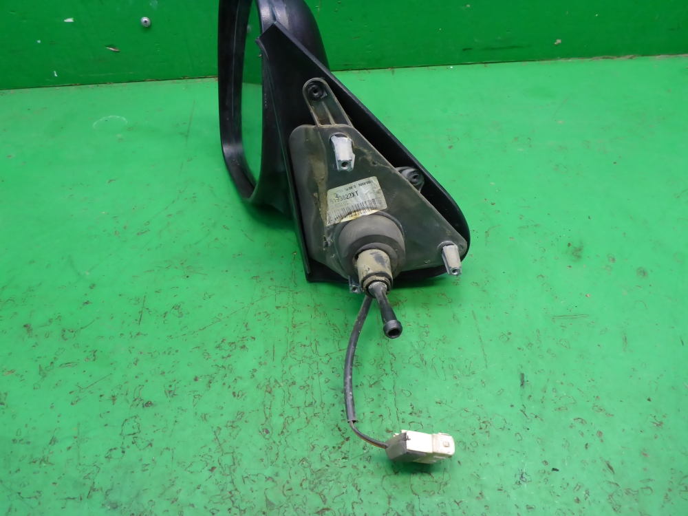 Зеркало левое электрическое