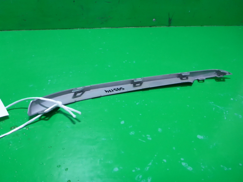 Накладка переднего бампера левая