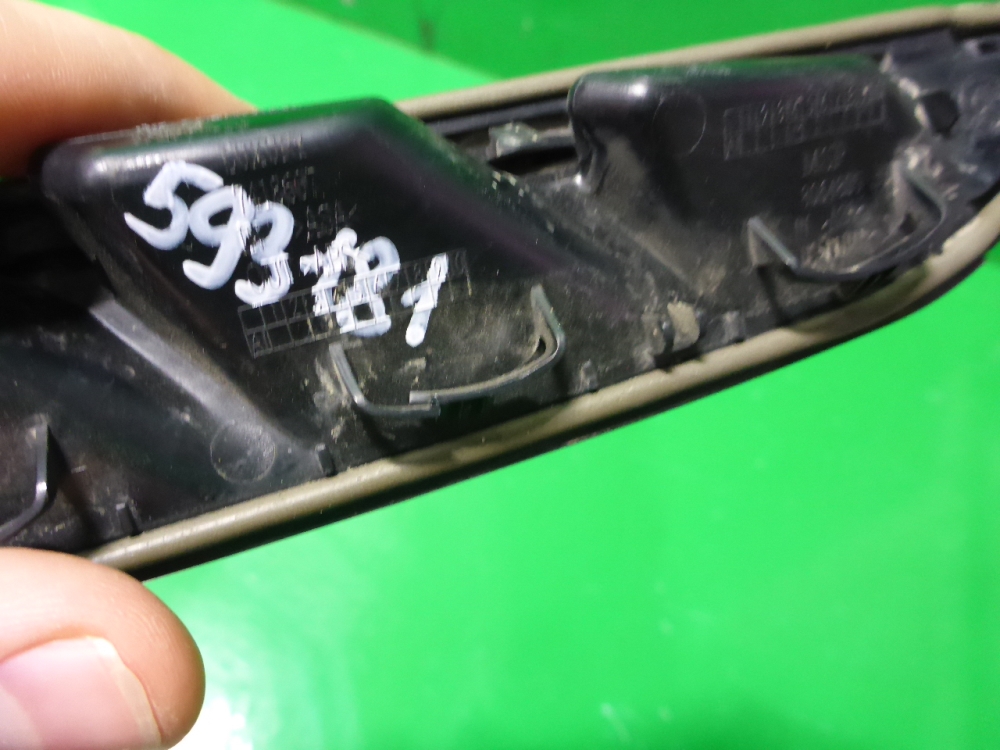 Накладка переднего крыла левого