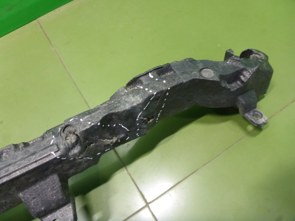 Наполнитель переднего бампера