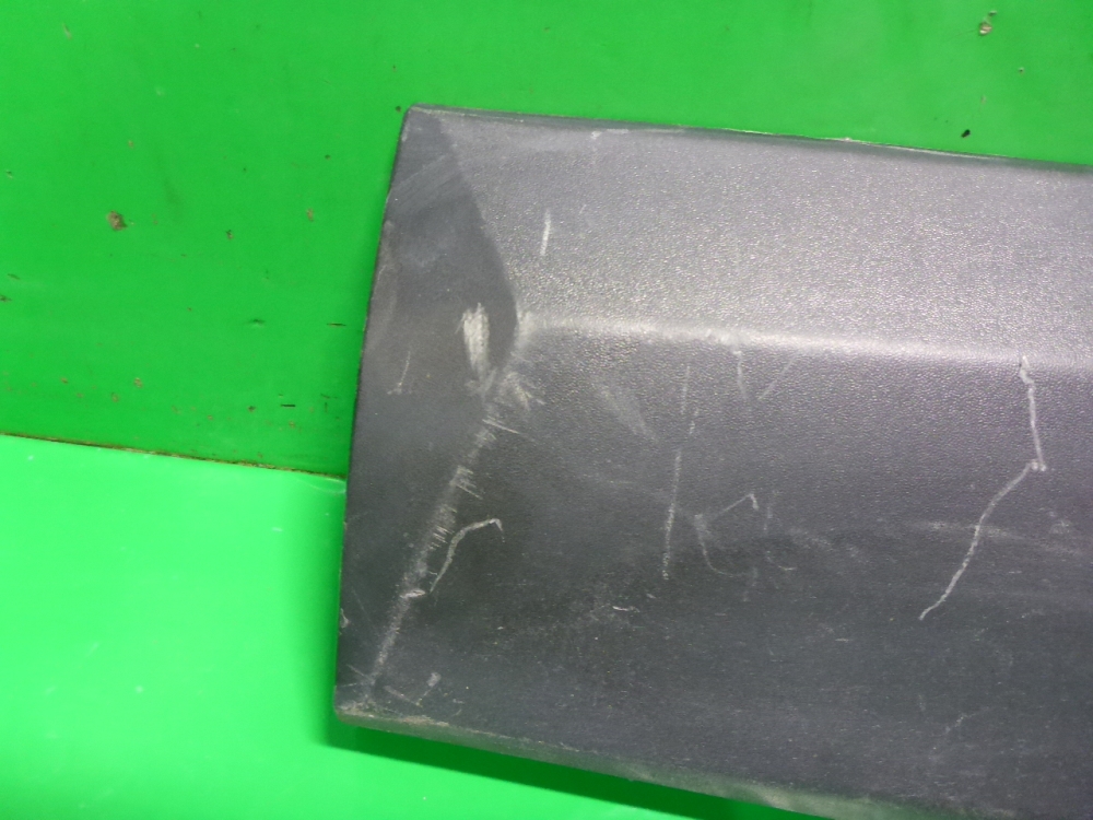 Накладка двери задней левой