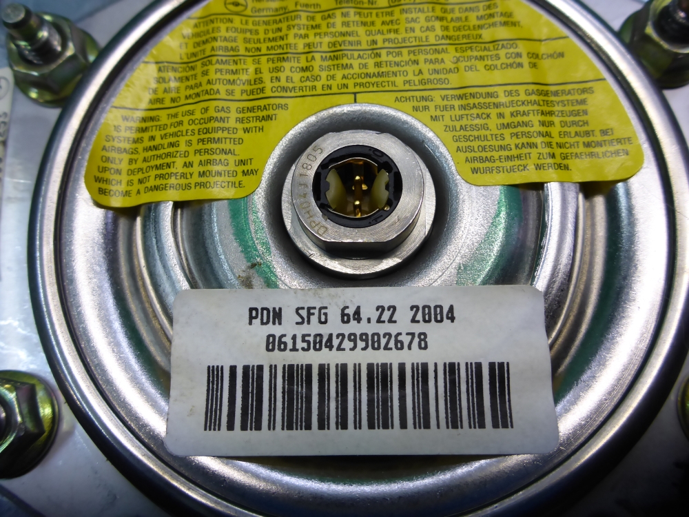 Подушка безопасности в рулевое колесо