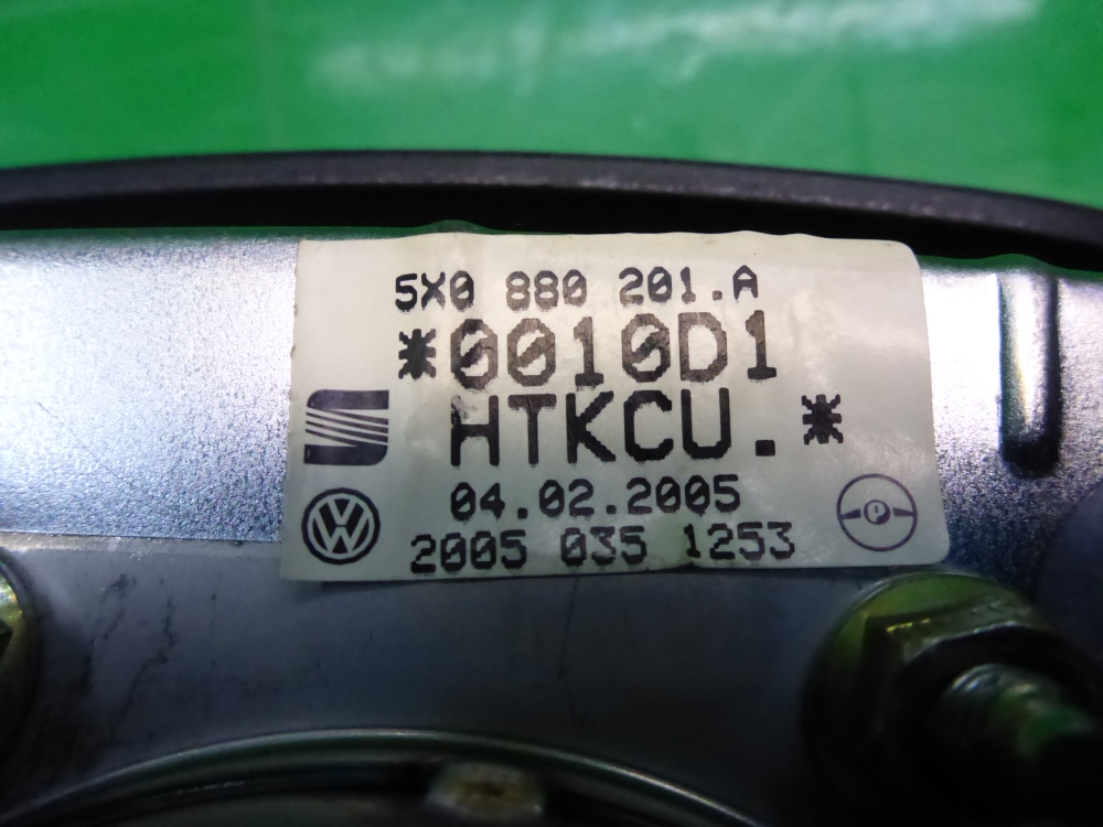 Подушка безопасности в рулевое колесо