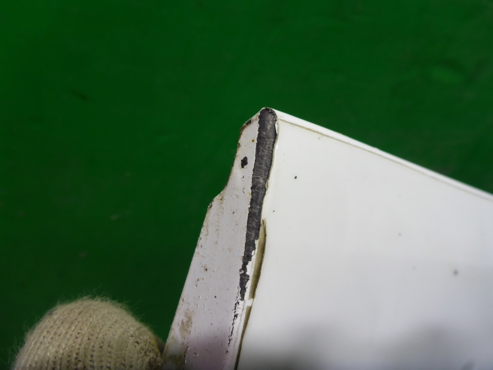 Накладка двери передней левой