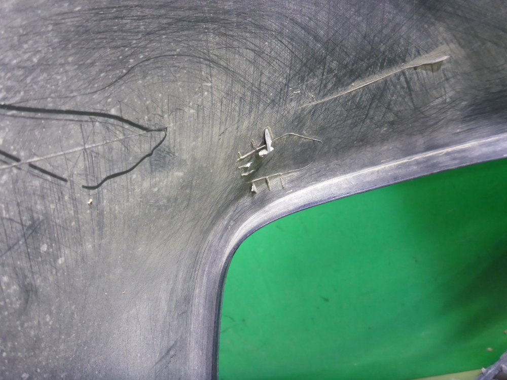 Бампер задний