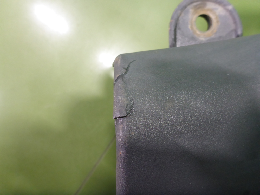 Угол бампера левый